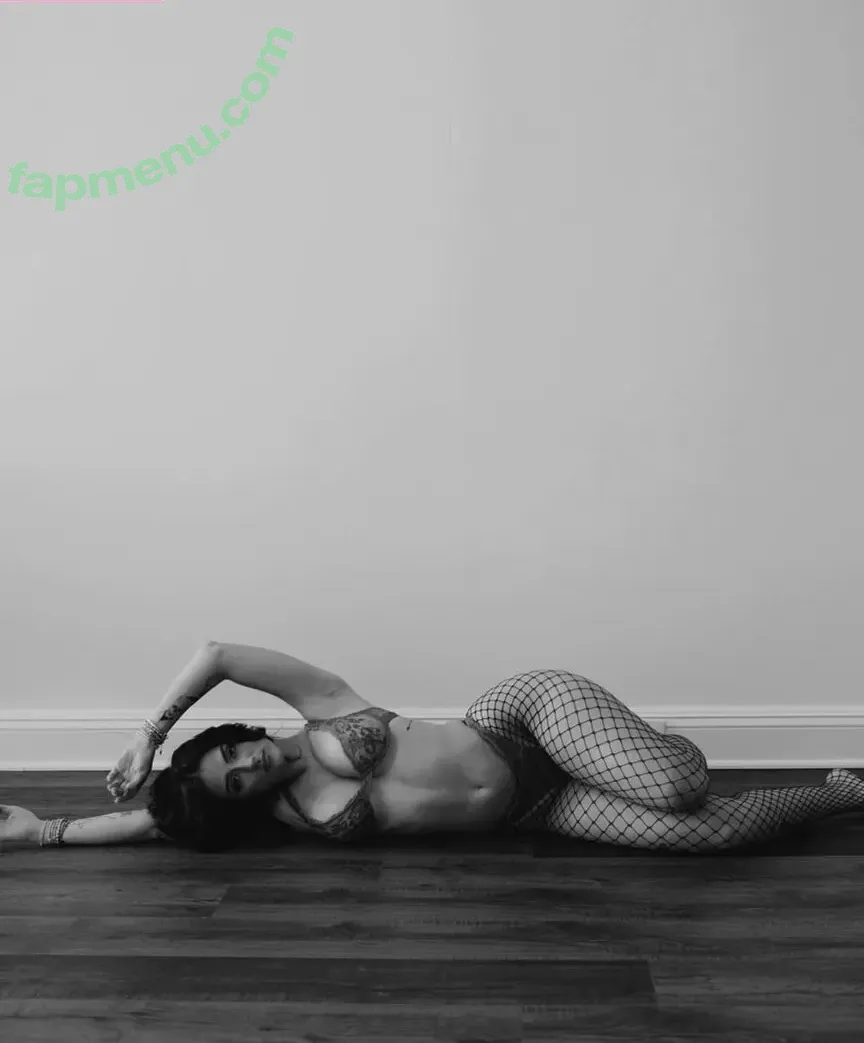 Harleeh nude photo #0016 (Harleehassell / blaiirrrrr)