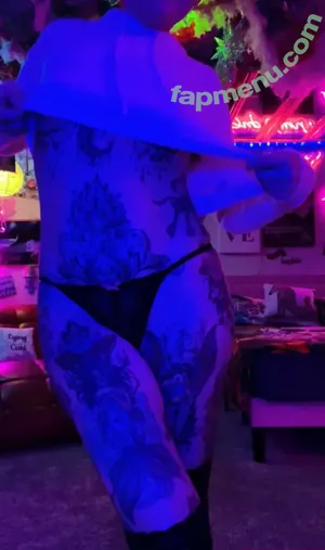 harlowflowerfootgoddess / hippyharlow nude photo #0018