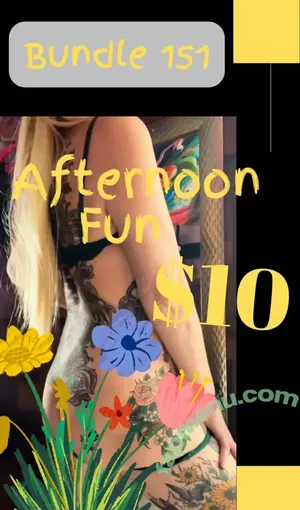 harlowflowerfootgoddess / hippyharlow nude photo #0046