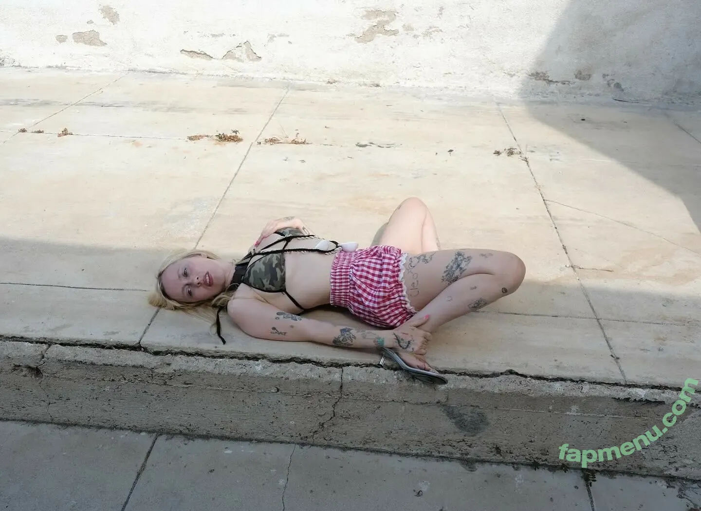 Harmony Tividad nude photo #0078 (Girlpool / harmonytividad / sexuallyattractedtogod)