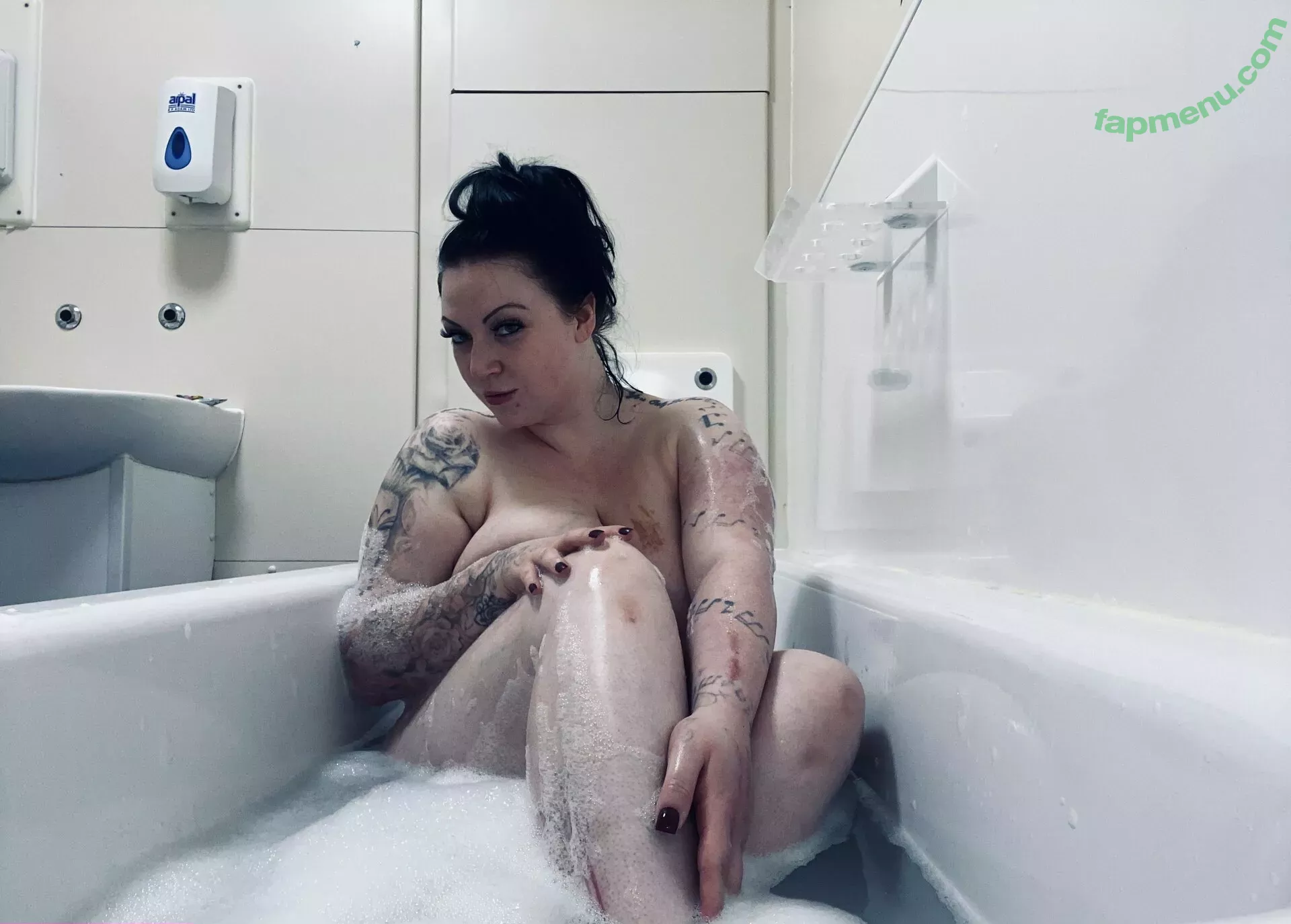 harmonyreigns nude photo #0004 (harmonyreigns)