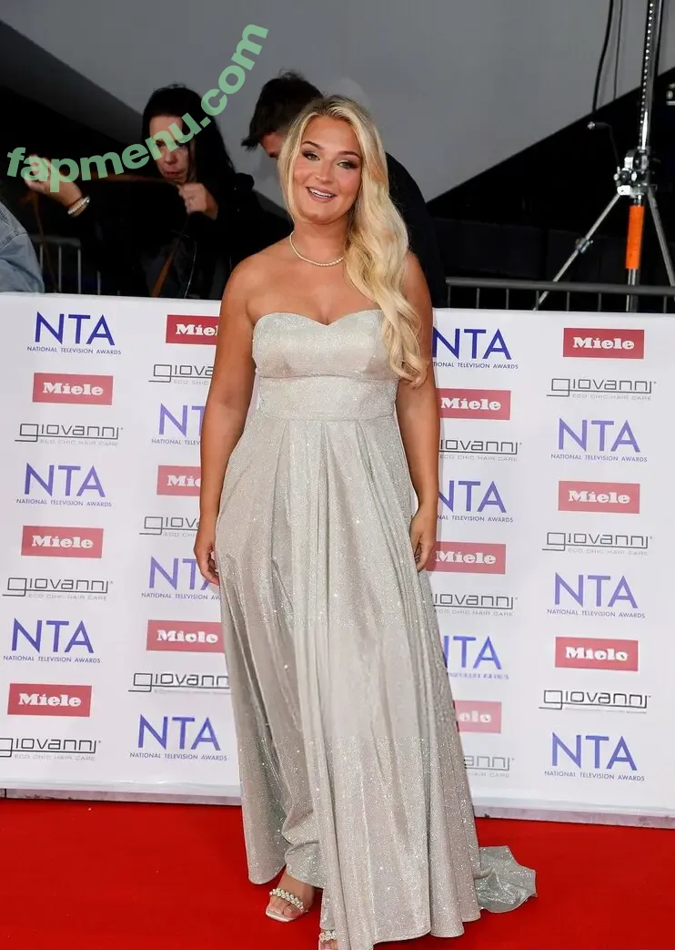 Harriet Cowan nude photo #0015 (harrietcowan_x)