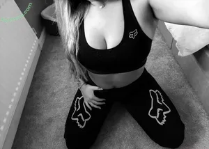 harrietbarness / harriet_barnesxx nude photo #0002