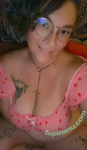 hauntedraven69 / ravensaphiracroft nude photo #0009