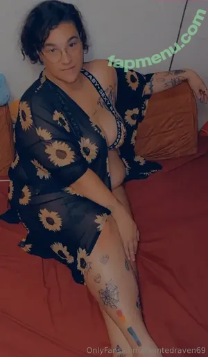 hauntedraven69 / ravensaphiracroft nude photo #0022