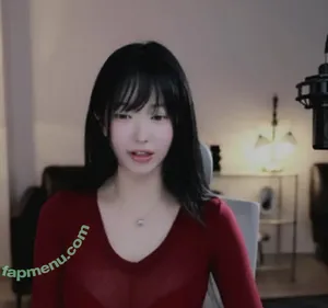 Haxxnini / Bumzi nude photo #0108