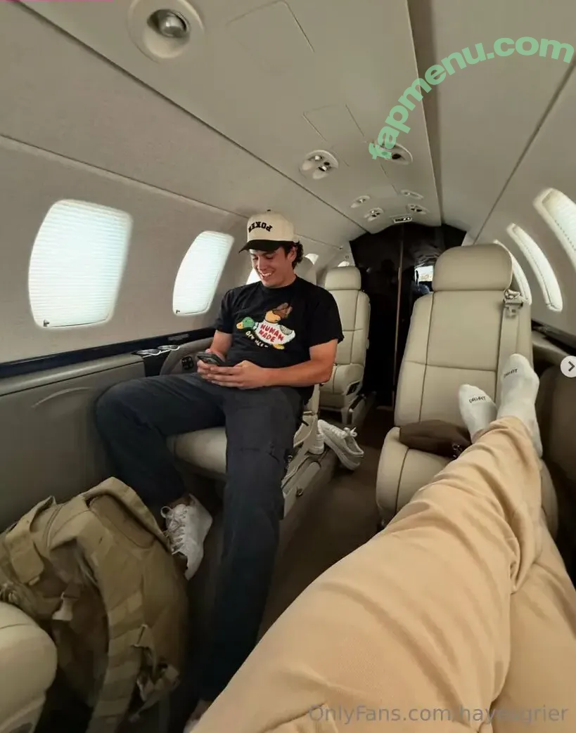 hayesgrier nude photo #0001 (hayesgrier)