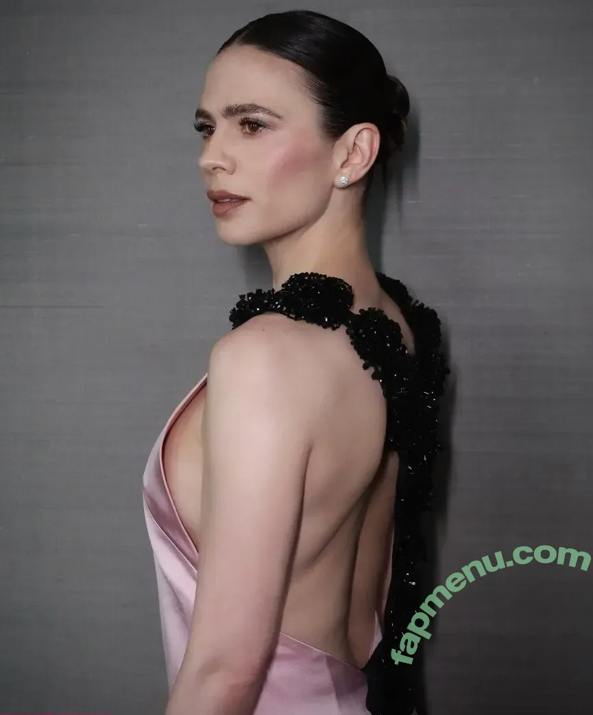 Hayley Atwell nude photo #1002 (hayley_atwell / wellhayley)