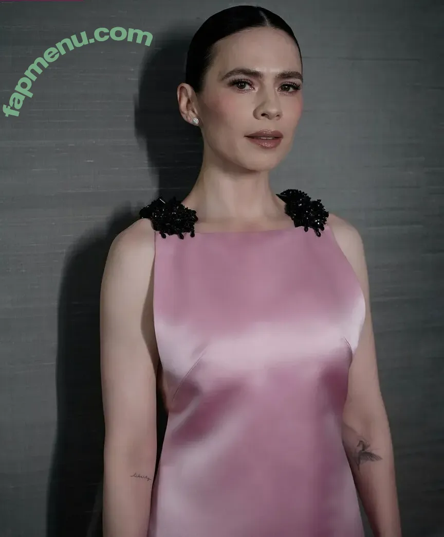Hayley Atwell nude photo #1003 (hayley_atwell / wellhayley)