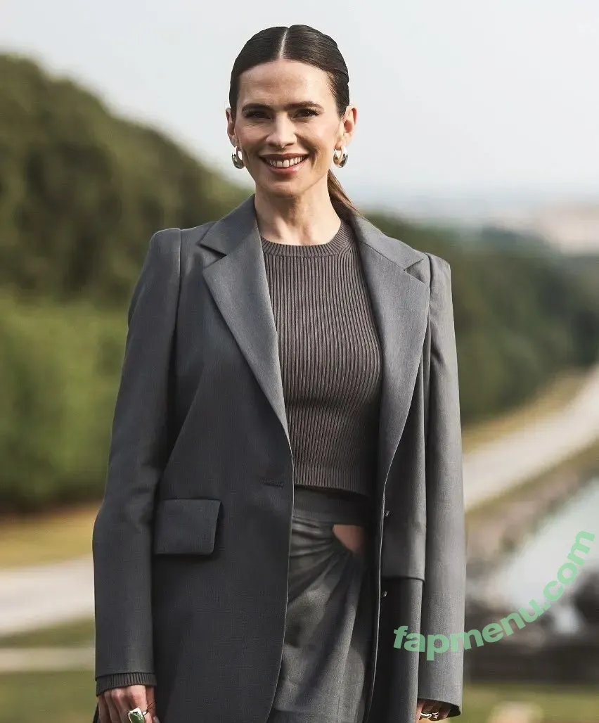 Hayley Atwell nude photo #1020 (hayley_atwell / wellhayley)