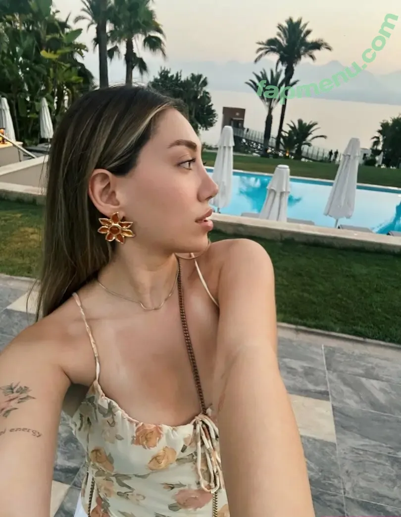 hazallari nude photo #0005 (hazalllari)