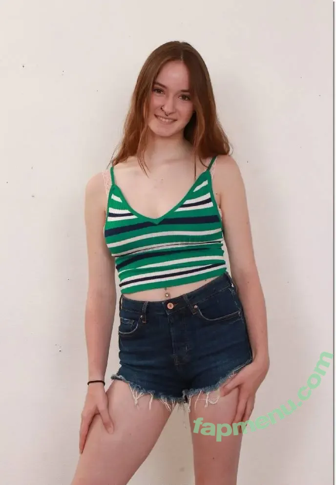 Hazel Moore nude photo #1777 (_therealhazelmoore_ / hazelmoore3x / hazelmoorexxx)