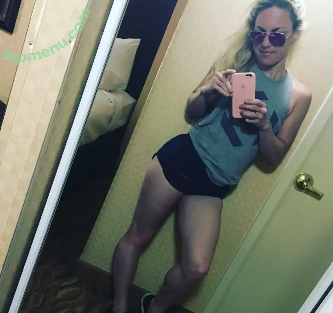 Heather Hardy nude photo #0022 (American Boxer / heathertheheat)