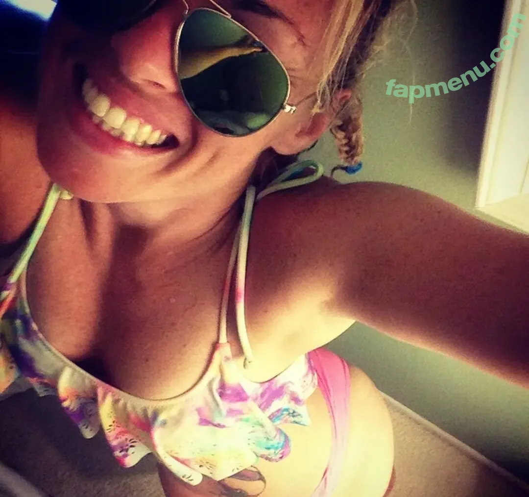 Heather Hardy nude photo #0056 (American Boxer / heathertheheat)