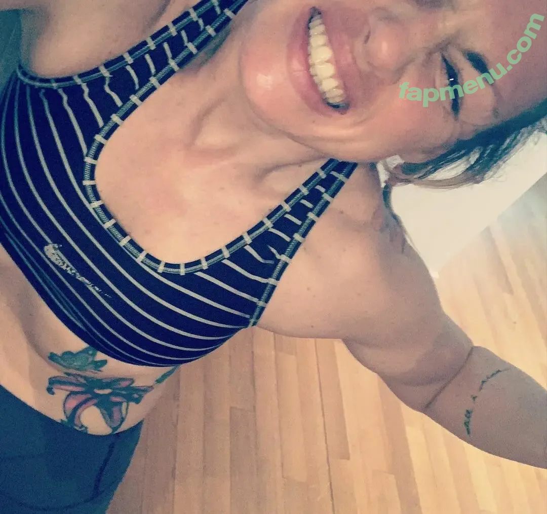 Heather Hardy nude photo #0072 (American Boxer / heathertheheat)