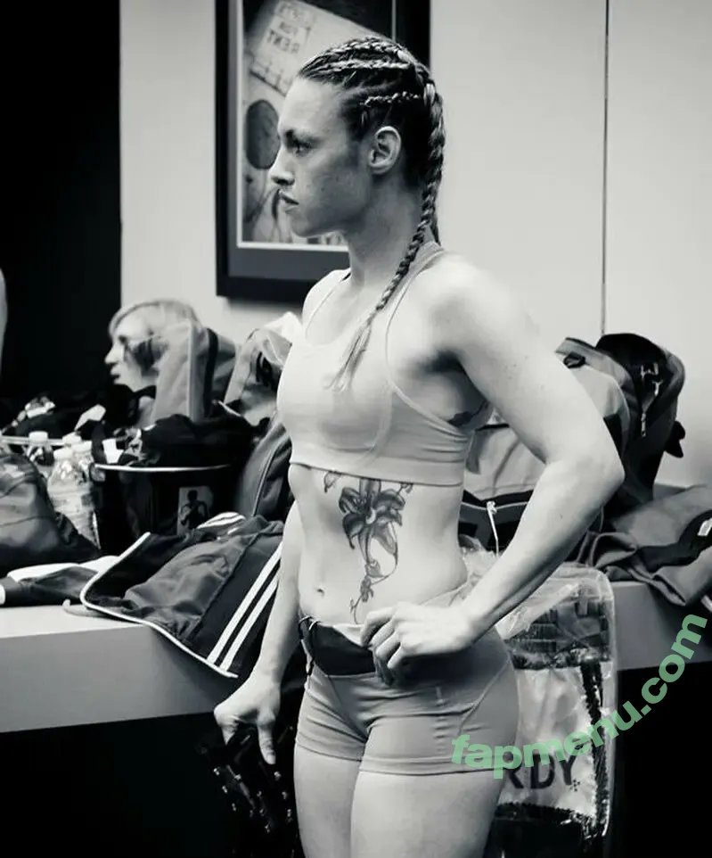Heather Hardy nude photo #0089 (American Boxer / heathertheheat)