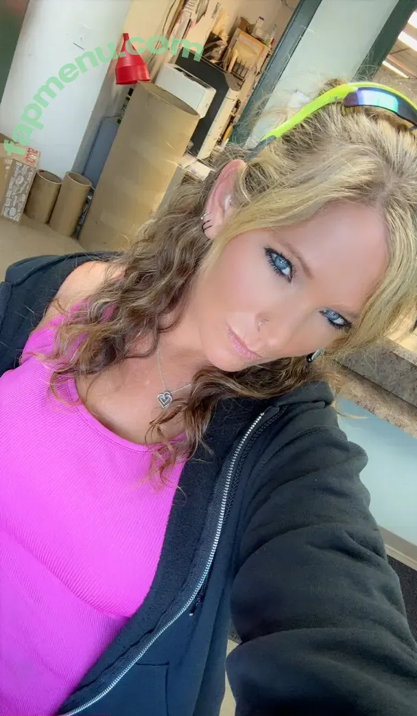 hedriccn nude photo #0043 (chevy_gurl3)