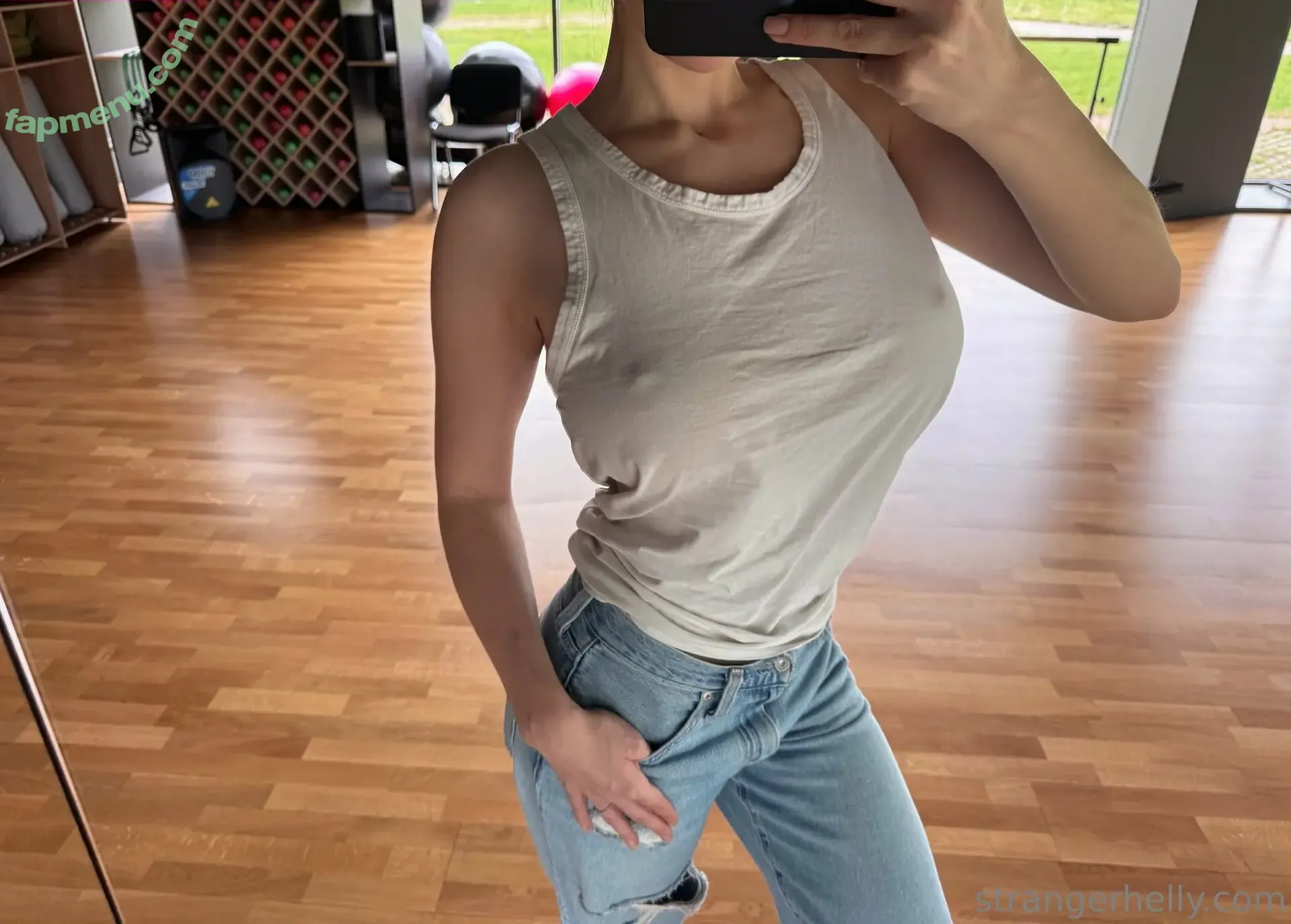 Heeyhelly nude photo #0503 (Helenerusser / Polina / heeyhelly_ / heyhellyyy)