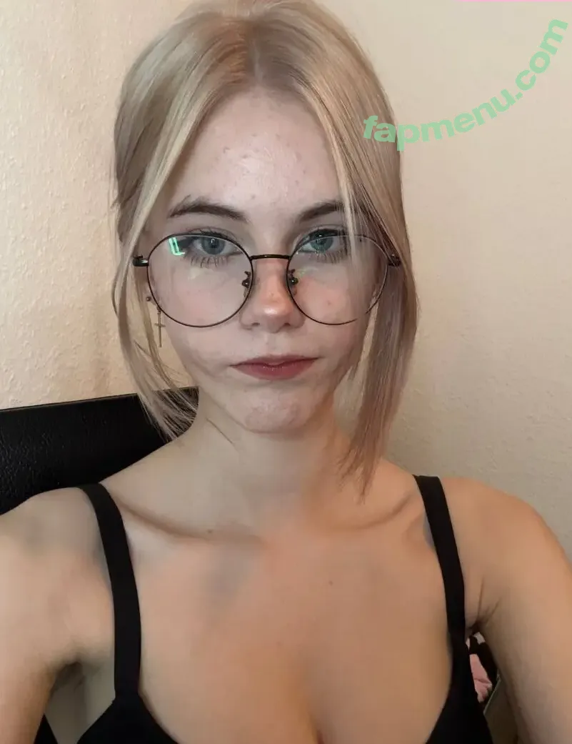 hefxtom nude photo #0221 (hefxtom)