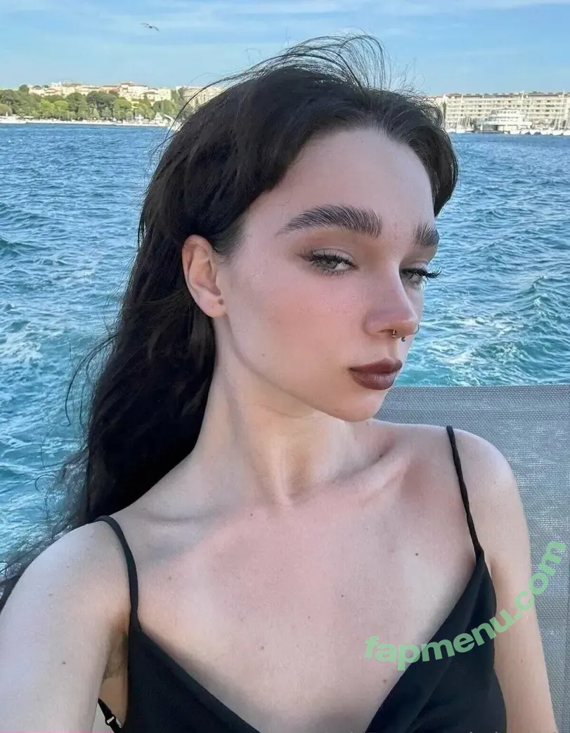 hela.dark nude photo #0001 (hela.dark)