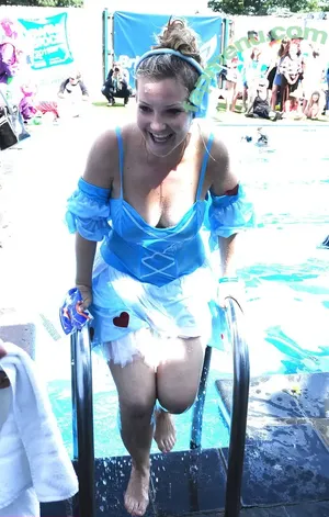 Helen Skelton / helenskelton nude photo #0122