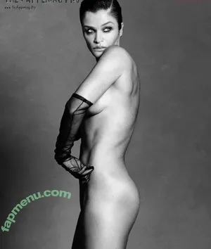 Helena Christensen / helenachristensen nude photo #0127