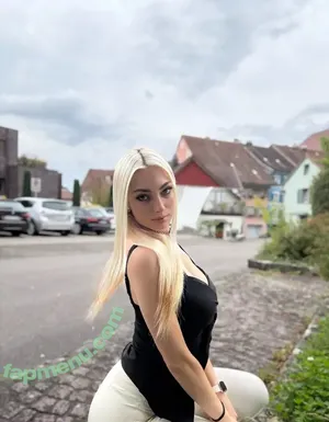 helenakingsoul nude photo #0101