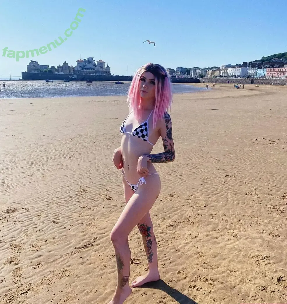 hell0kittyglock nude photo #0008 (_faeriebb / f.oxbaby)