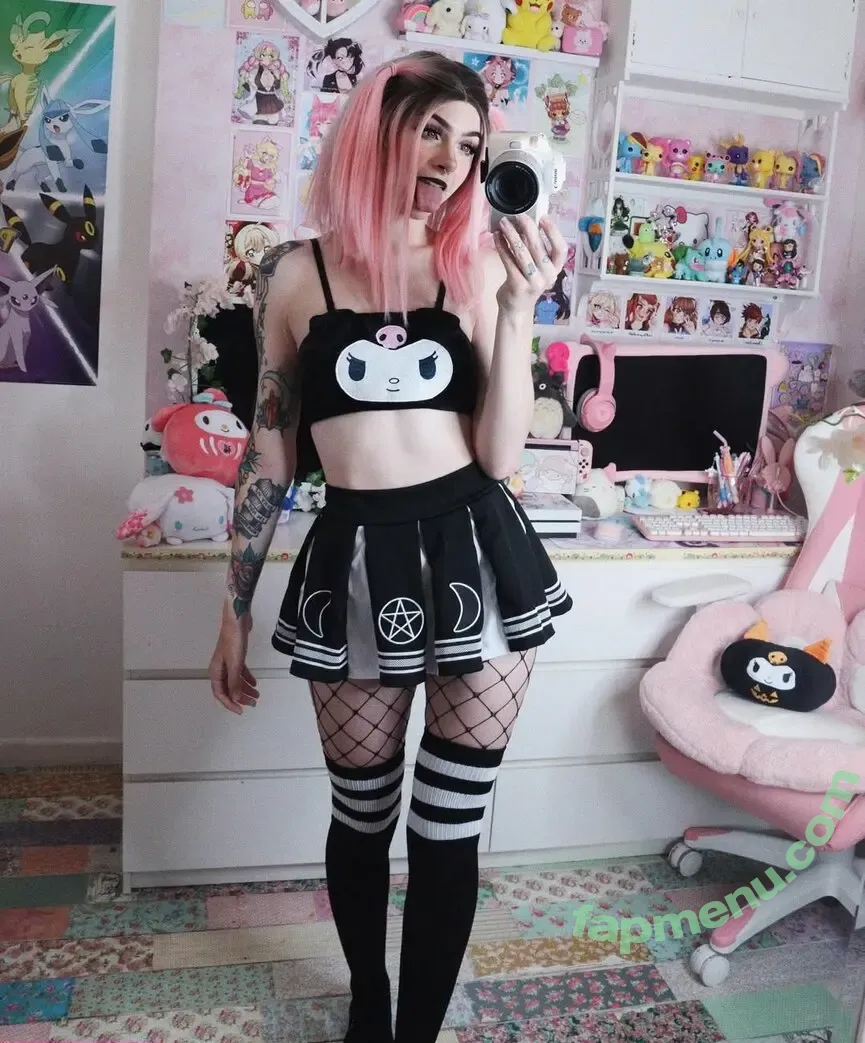 hell0kittyglock nude photo #0011 (_faeriebb / f.oxbaby)