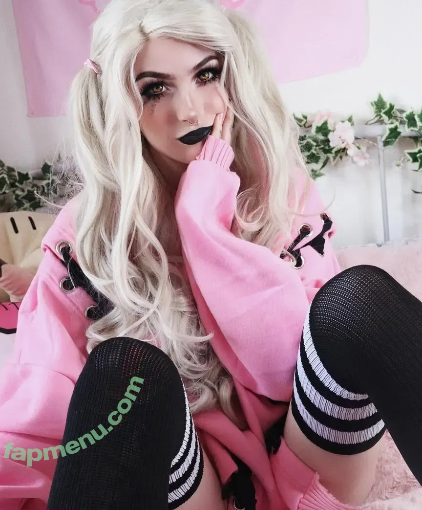 hell0kittyglock nude photo #0012 (_faeriebb / f.oxbaby)
