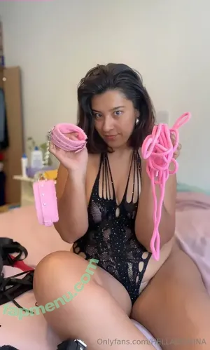helladomina / norde_ / usefanreviews nude photo #0801