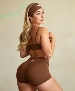 Heloise Hut / heloisehut nude photo #0005
