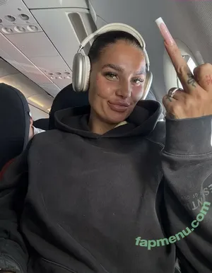 Hennydiamonds / Goddesshennyd / cumforme365 / henny365 / hennydiamonds365 nude photo #0012