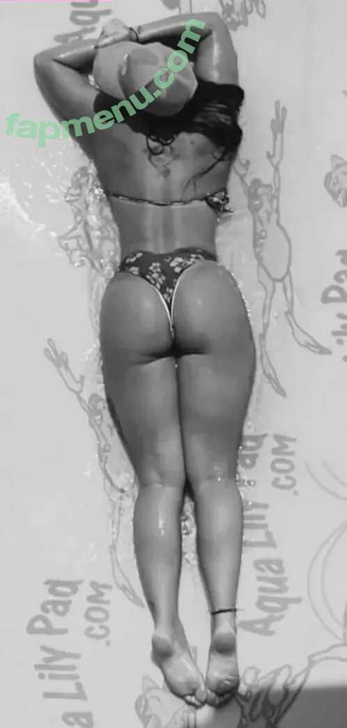 Hennyone nude photo #0032 (Tanahennessey)