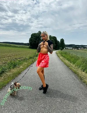 herzblutmadlofficial / herzblutmadl nude photo #0020