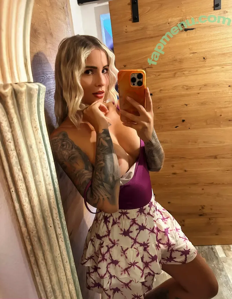 herzblutmadlofficial nude photo #0023 (herzblutmadl)