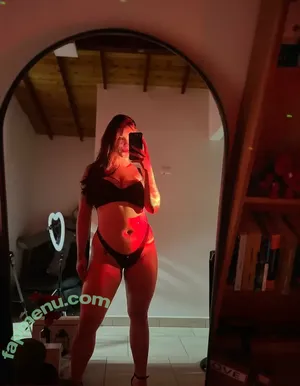 heyimnia / heyimnaia nude photo #0003