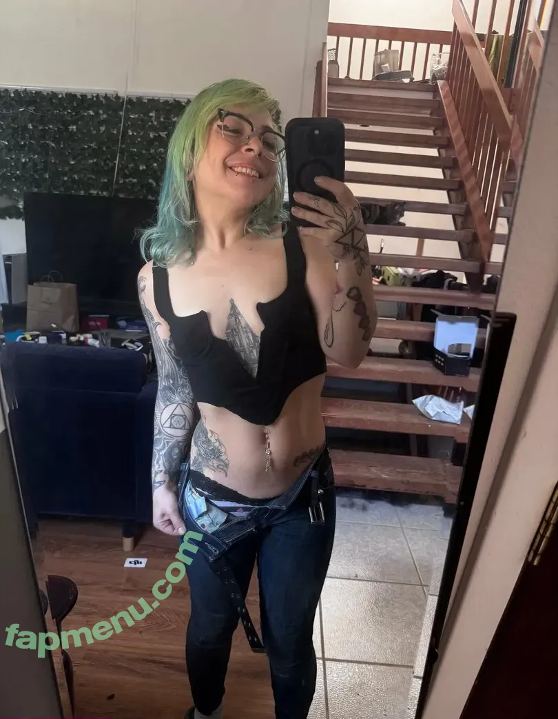 heylyssten nude photo #0126 (heylyssten)