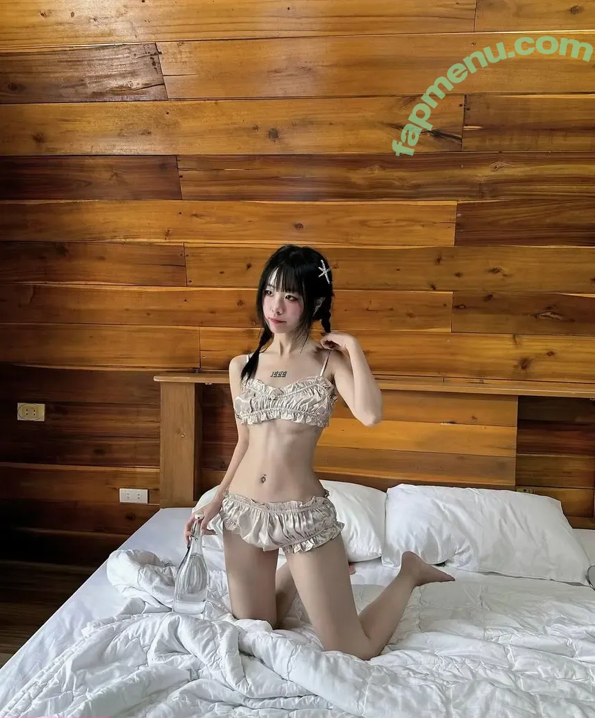 Heyychie nude photo #0003 (Heyychie)