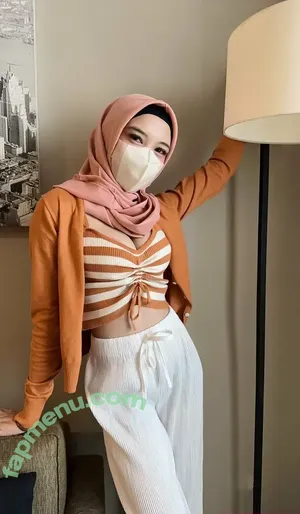 hijabisofiya / hijabisofia nude photo #0080