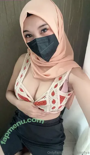 hijabisofiya / hijabisofia nude photo #0086