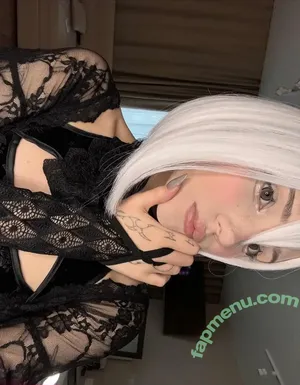  nude photo #0004