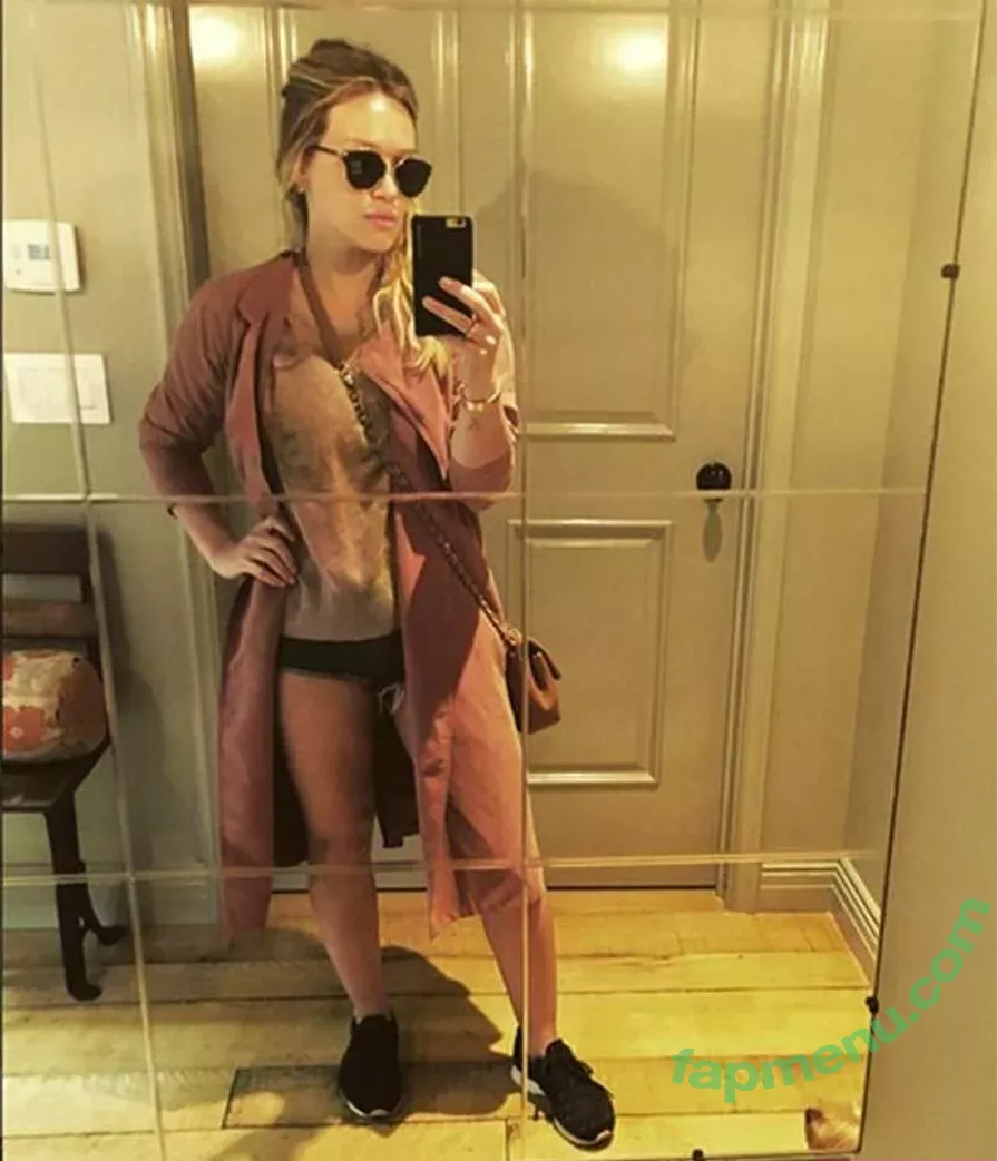 Hilary Duff nude photo #1116 (hilaryduff / kylanharv)