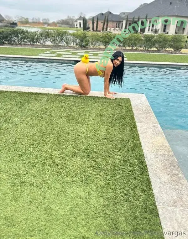 Hilary Vargas nude photo #0002 (hilaryvargas / hilaryvargasrey)