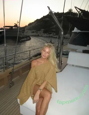 Hilda Sigurdsson / hildasigurdsson nude photo #0081