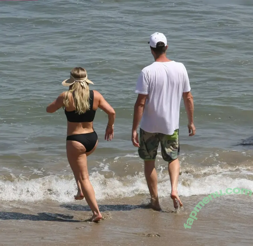 Hillary Duff nude photo #0610 (hilaryduff)