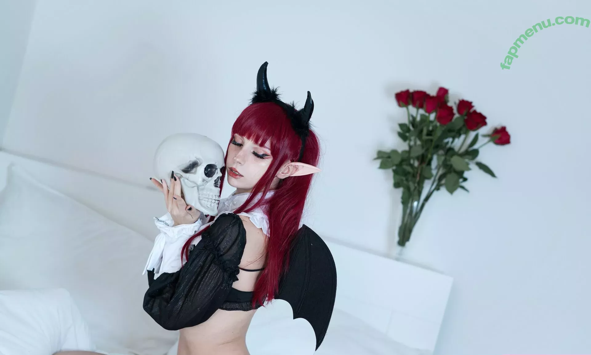 Himee.lily nude photo #1156 (Himeecosplay / kawaiierotica)