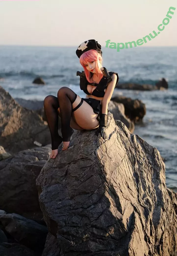 Himee.lily nude photo #1228 (Himeecosplay / kawaiierotica)