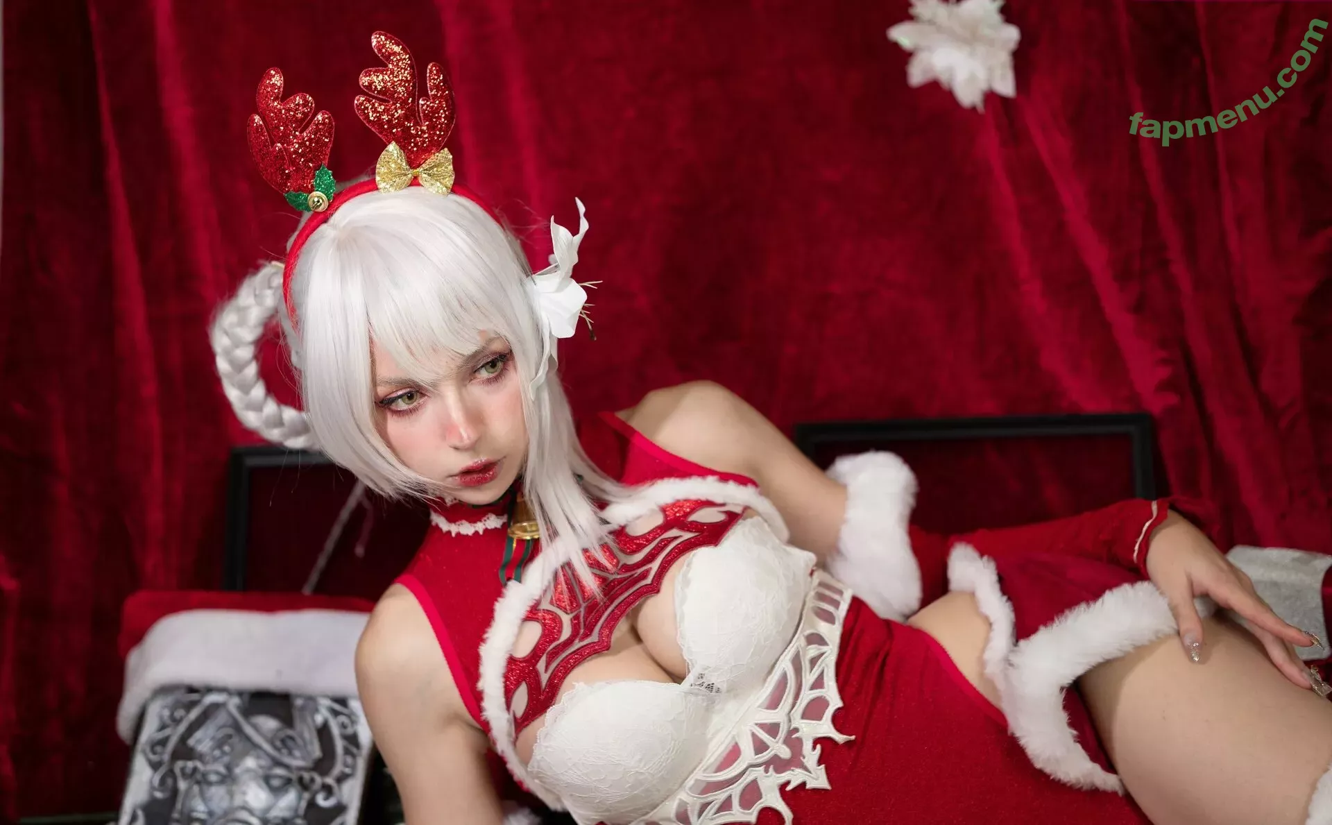 Himee.lily nude photo #1335 (Himeecosplay / kawaiierotica)