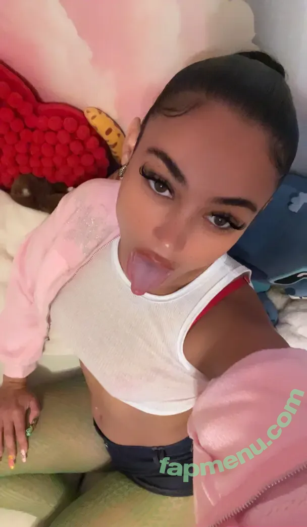 Himynamestee nude photo #0019 (himynamesteee)